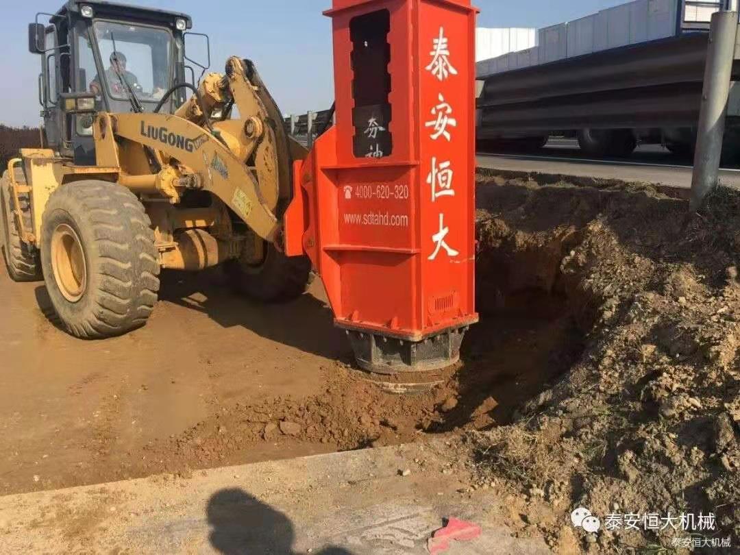 恒大機(jī)械應(yīng)邀出席新臺(tái)高速臺(tái)背、涵背設(shè)計(jì)方案研討會(huì)
