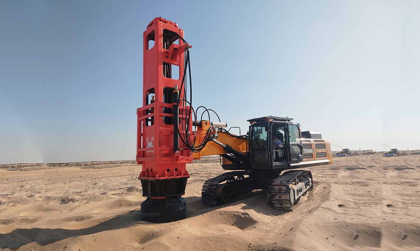 HC150 150千焦挖掘機(jī)液壓夯在中東阿聯(lián)酋阿布扎比基礎(chǔ)夯實 